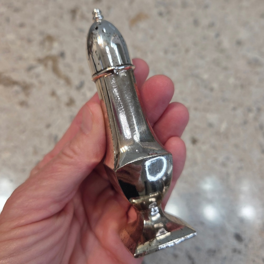 Oneida Silver Plated Salt Pepper Shaker Tarnish Resistant Japan Vintage 4.5"